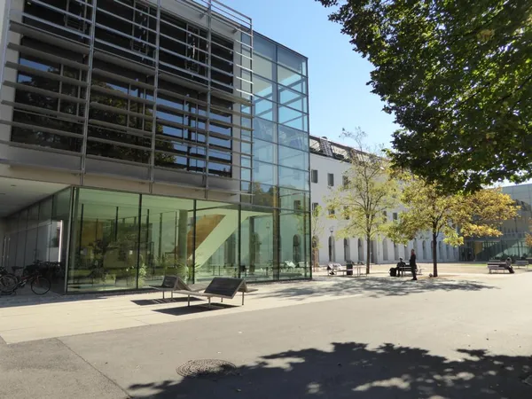 Fliesenarbeiten bei Musikuni Wien, 1030 Wien, Anton-von-Webern-Platz 1