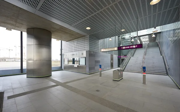 Fliesenarbeiten bei U-Bahn U2 Aspern Seestadt, Wien